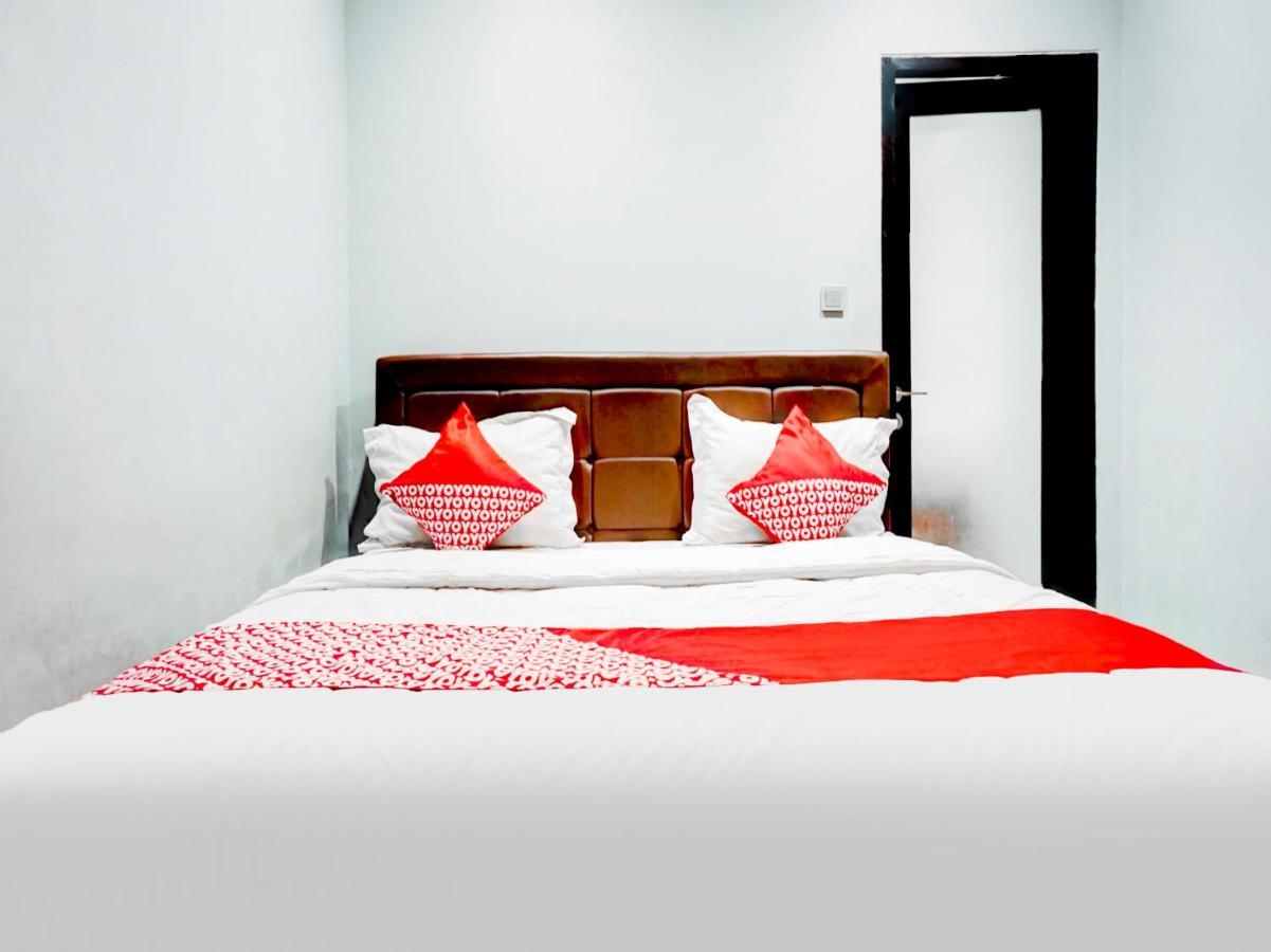 Oyo 90438 Mampang 34 Residence Джакарта Экстерьер фото