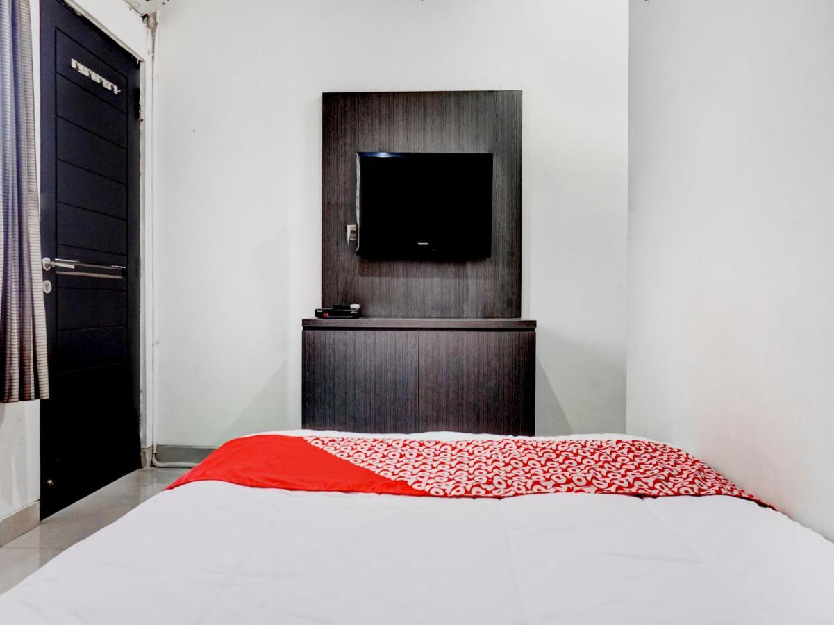 Oyo 90438 Mampang 34 Residence Джакарта Экстерьер фото